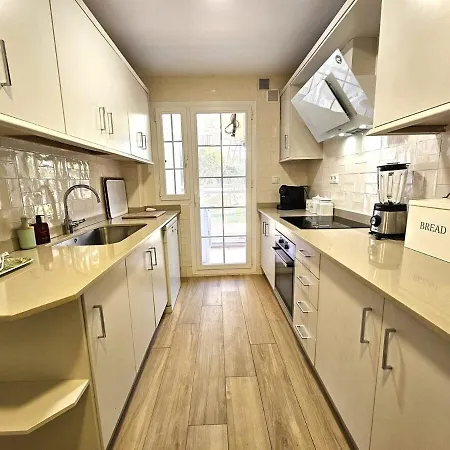 Lunamar - Luxurious With A Private Pool. Villa